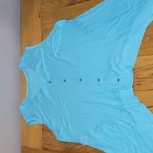LOGO 3X bright baby blue button down sleeveless Sharkbite style top
